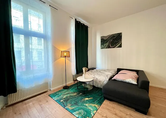 Zu Fuss Ins Zentrum, Nahe Arena * Leipzig