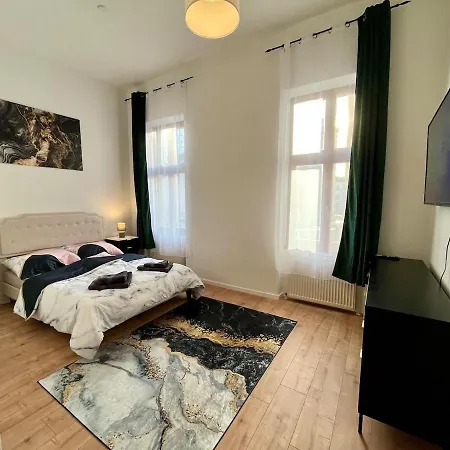 Zu Fuss Ins Zentrum, Nahe Arena Apartment *